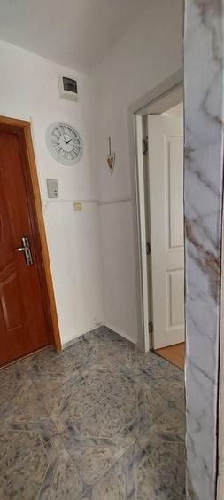 Garsonieră decomandată, mobilată în Răcădău