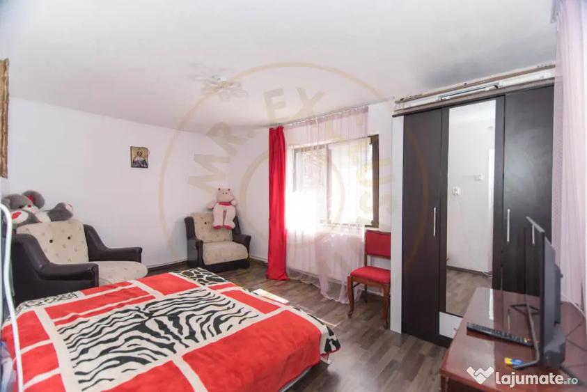 Casă cu 3 camere cu Teren 1000 Mp în Văcarea