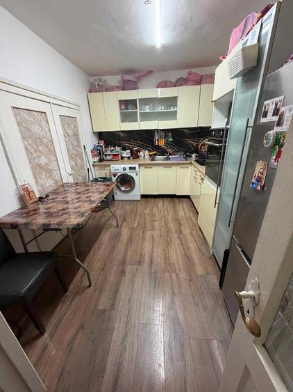 Casă cu 4 camere decomandat în Ultracentral