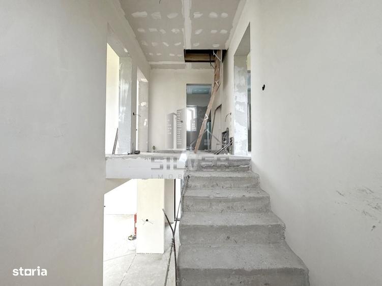 Casă cu 4 camere în Chinteni