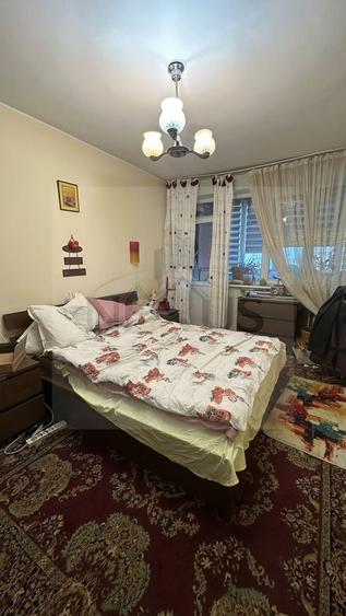 Apartament cu 3 camere semidecomandat, mobilat în Mihai Bravu