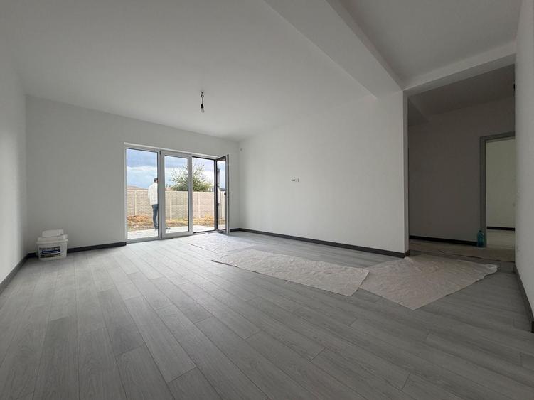 Duplex cu 3 camere cu Canalizare în Dumbrăvița