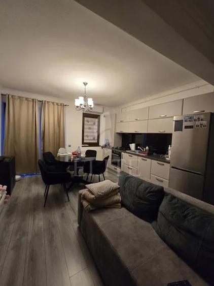 Apartament cu 2 camere semidecomandat, mobilat în Zorilor