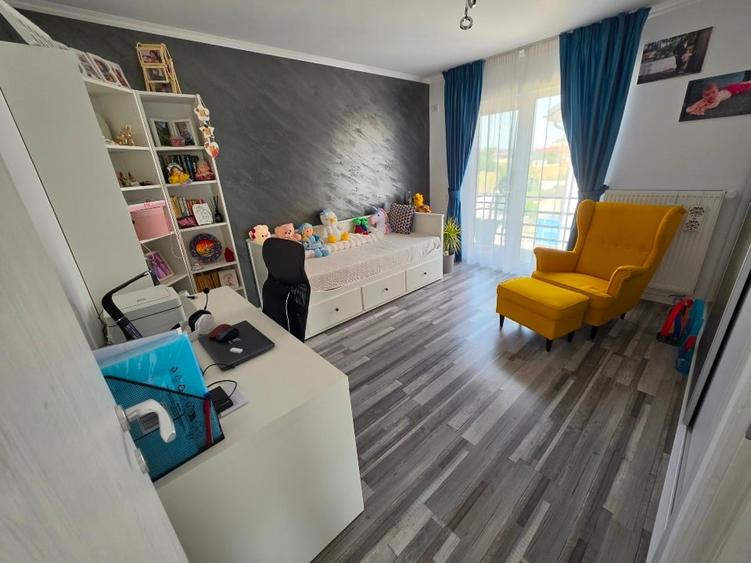 Casă individuală cu 4 camere cu Teren 633 Mp în Berceni