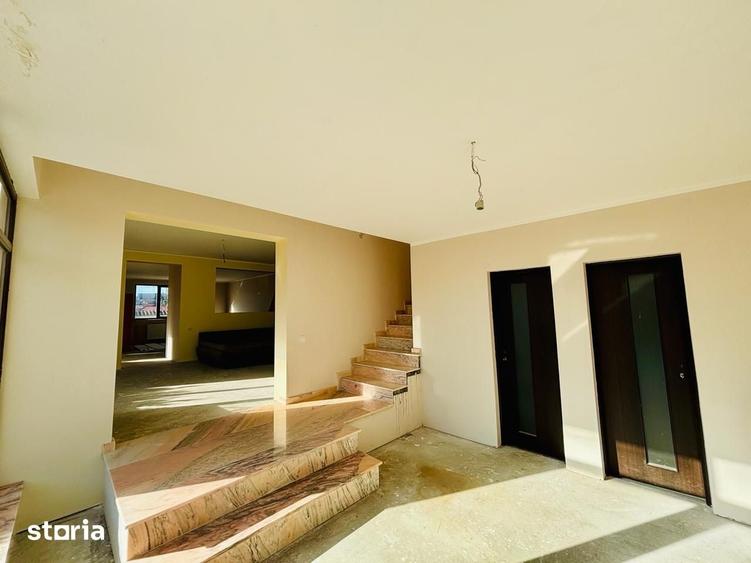 Casă cu 5 camere cu Teren 1000 Mp în Saca