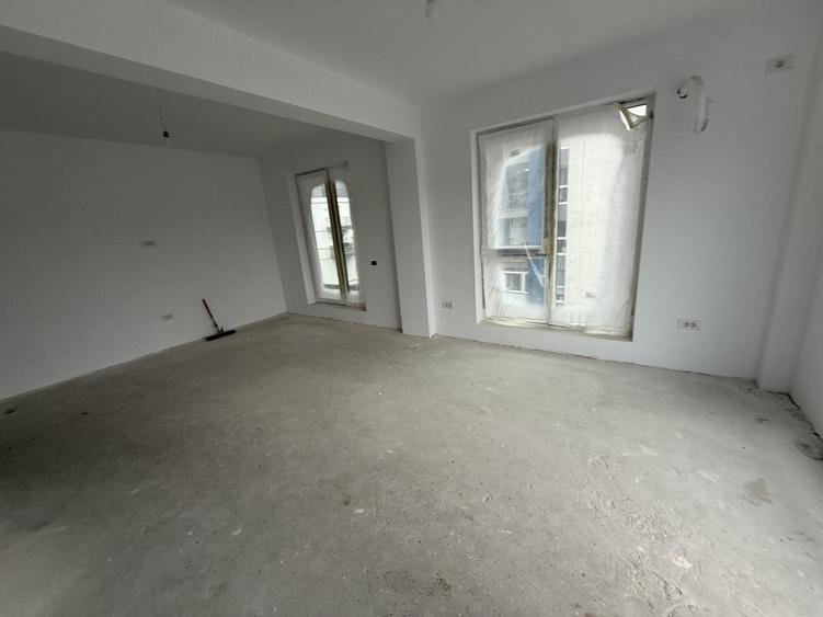Apartament cu 4 camere decomandat în Theodor Pallady