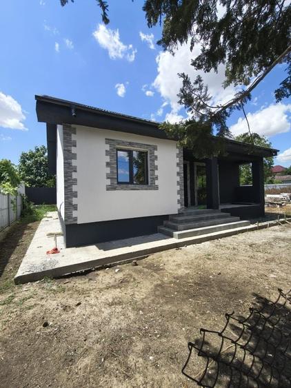 Casă cu 3 camere în Valu lui Traian