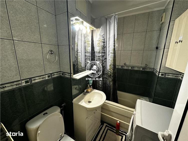 Apartament cu 3 camere decomandat în Mircea cel Bătrân