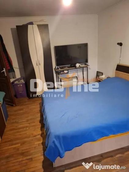 Casă cu 6 camere cu Teren 1521 Mp în Poiana
