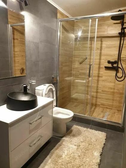 Apartament cu 3 camere decomandat, mobilat în Central