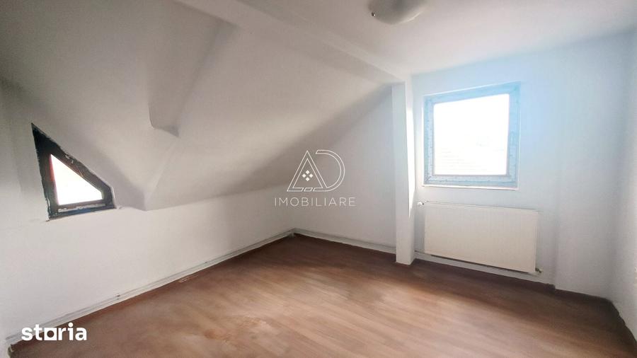 Casă cu 9 camere cu Teren 96 Mp în Central