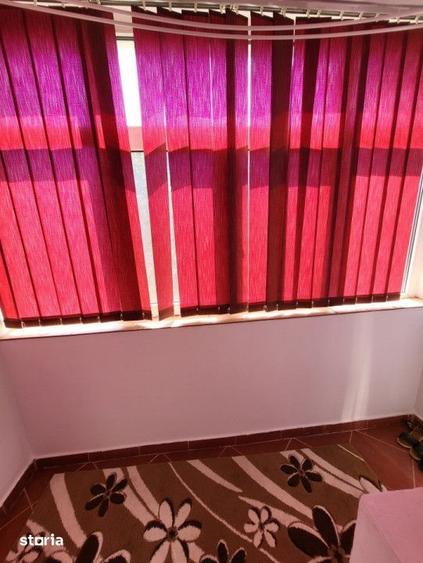 Apartament cu 3 camere în Mioriței