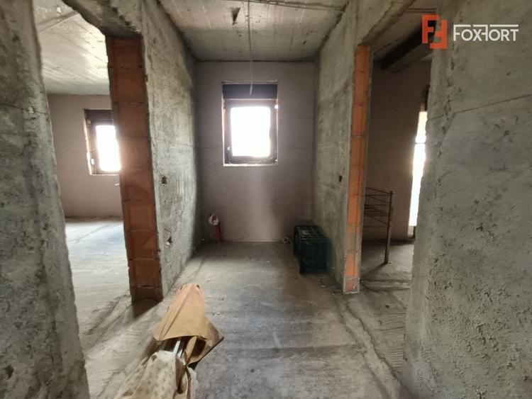 Casă individuală cu 6 camere cu Teren 1088 Mp în Chișoda