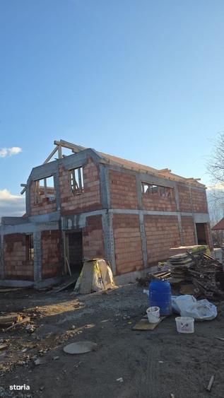 Casă cu 4 camere în Sălicea