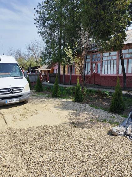 Casă cu 3 camere cu Teren 1400 Mp în Movila Miresii