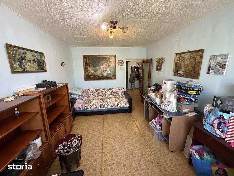 Apartament cu 4 camere în Pantelimon
