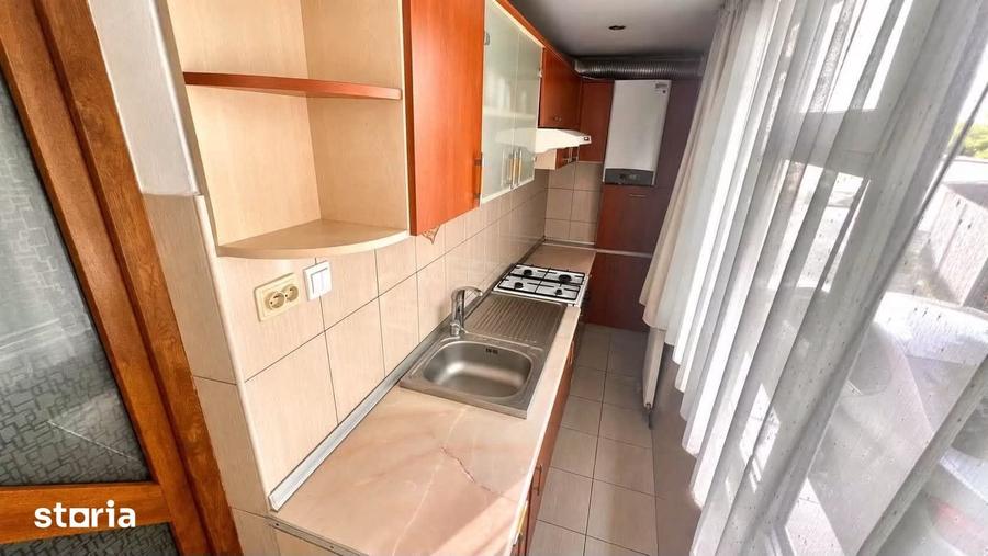 Apartament cu 2 camere decomandat în Banca Națională