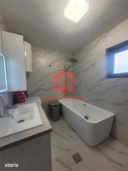 Casă cu 4 camere cu Teren 500 Mp în Castelu
