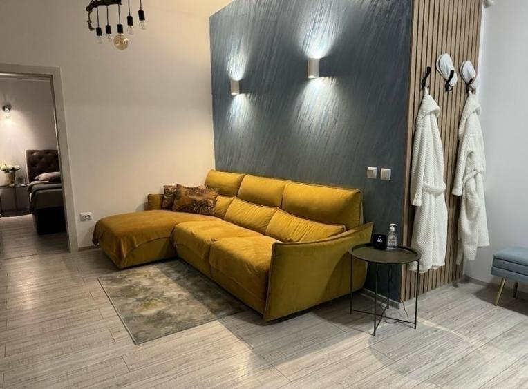 Apartament cu 3 camere decomandat în Păcurari
