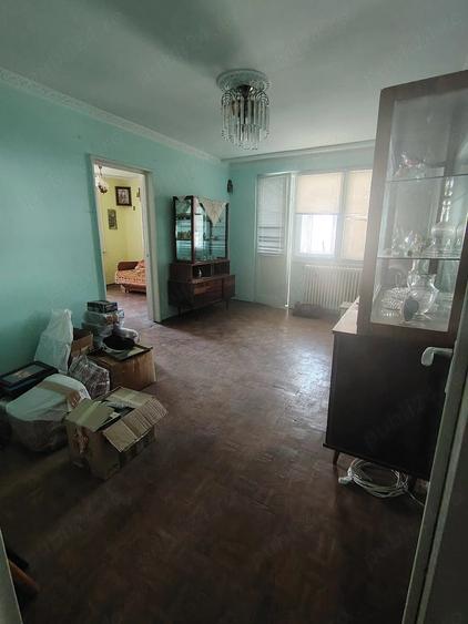 Apartament cu 2 camere decomandat în Micro 17