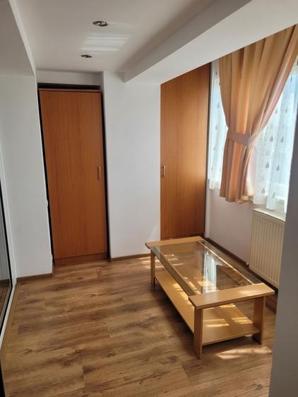 Pf. Inchiriez apartament. 3 camere mobilat complet langa Mall pret 500 - 4
