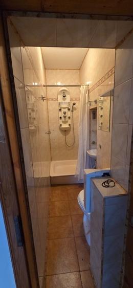 Casă individuală cu 5 camere cu Canalizare în Centrul Civic