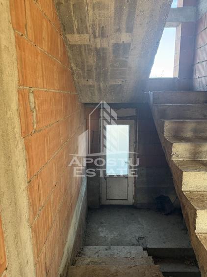 Casă individuală cu 4 camere cu Canalizare în Sânandrei