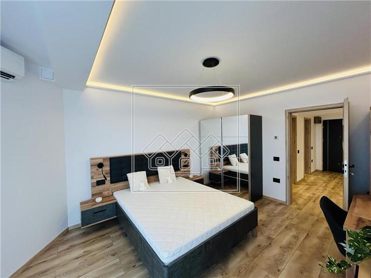 Apartament cu 2 camere decomandat în Exterior Sud
