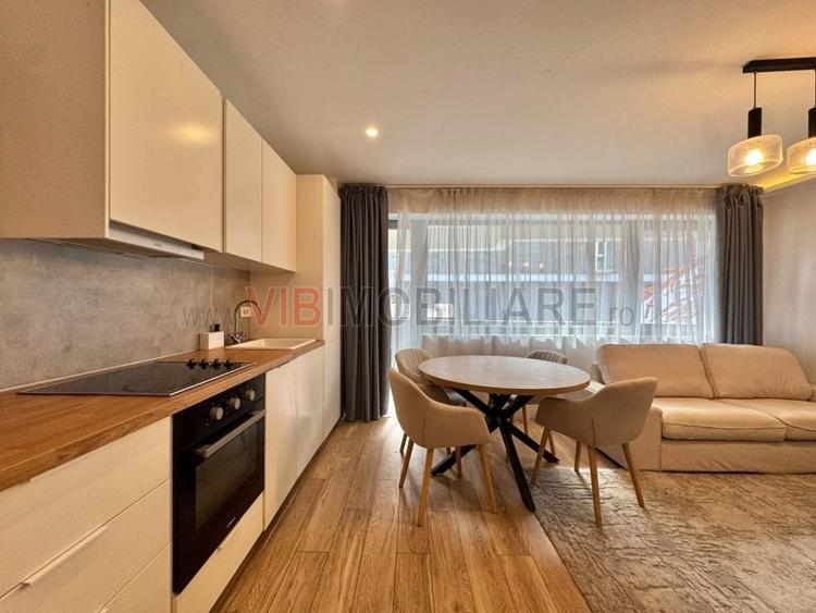 Apartament cu 3 camere semidecomandat în Gara de Nord