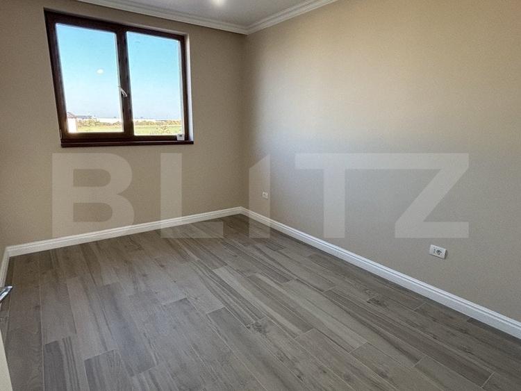 Duplex cu 4 camere cu Teren 285 Mp în Săcălaz
