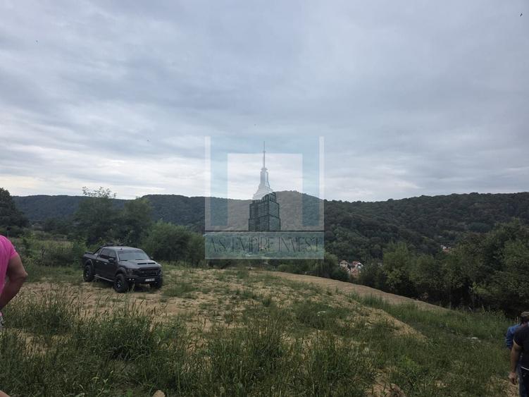 Teren Construcții intravilan de 1550 mp, în Central
