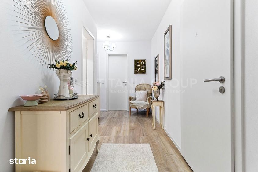 Apartament cu 3 camere, mobilat în Tractorul
