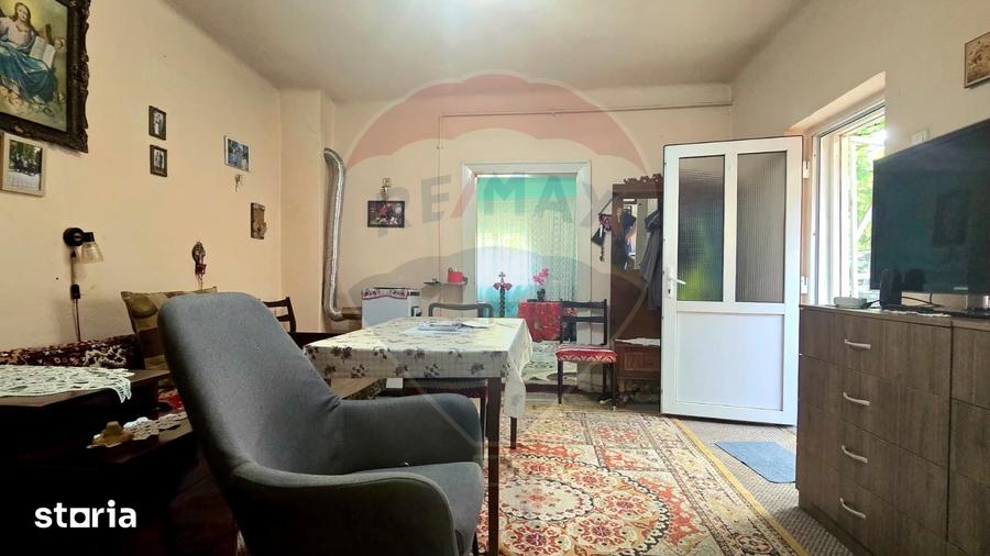 Casă cu 4 camere cu Teren 540 Mp în Central