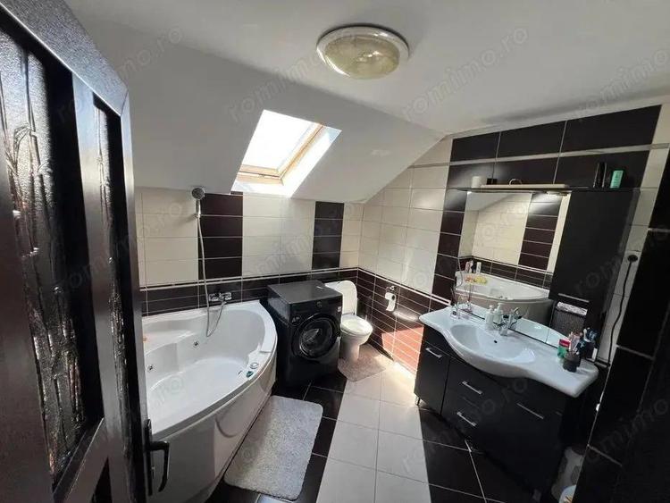 Casă cu 5 camere cu Teren 1780 Mp în Sântana de Mureș