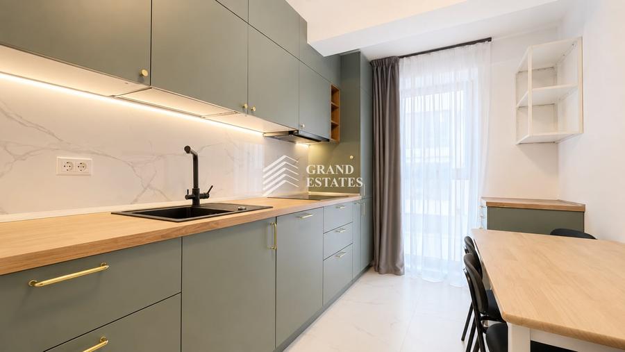 Apartament cu 3 camere semidecomandat, mobilat în Otopeni