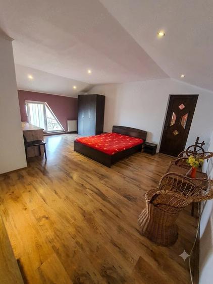 Casă cu 4 camere cu Teren 220 Mp în Craiovei
