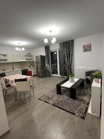 Apartament cu 3 camere decomandat, mobilat în Florești — fotografia 2