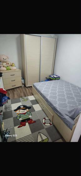 Apartament cu 3 camere nedecomandat în Central