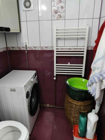 Garsonieră decomandată în Coman
