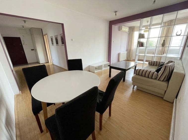 Apartament cu 3 camere semidecomandat în Grigorescu