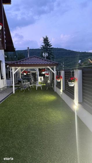 Casă cu Teren 900 Mp în Central