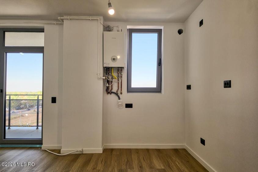 Apartament cu 3 camere semidecomandat în Torontalului