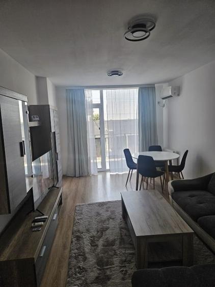 Apartament cu 2 camere decomandat, mobilat în Central