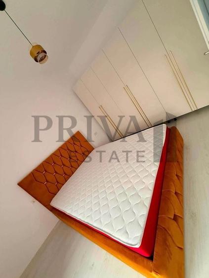 Apartament cu 3 camere semidecomandat în Moșnița Nouă