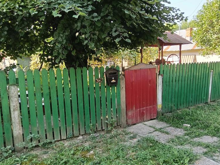 Casă cu Teren 759 Mp în Central