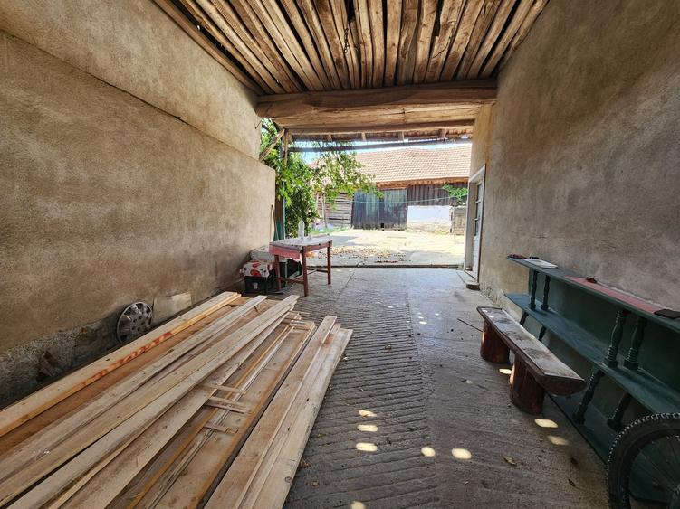 Casă individuală cu 3 camere cu Teren 5755 Mp în Gârnic