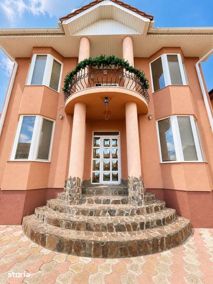 Casă cu 5 camere cu Teren 298 Mp în Rogerius