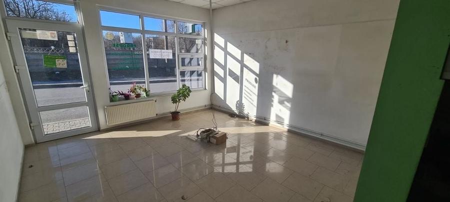 Spațiu comercial, de 50 mp, în Central