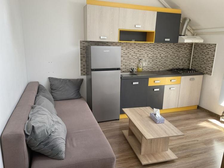 Apartament cu 2 camere semidecomandat în Central