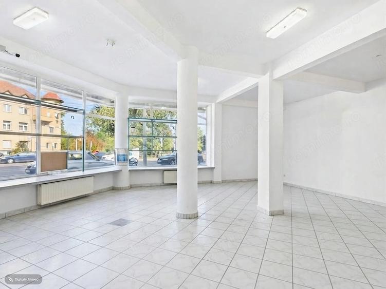 Spațiu comercial, de 265 mp, în Central
